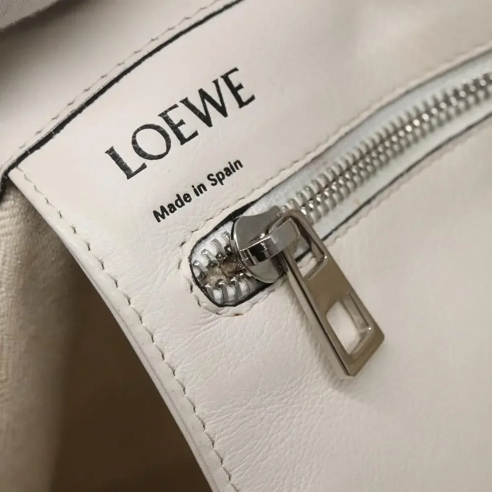 Loewe height width